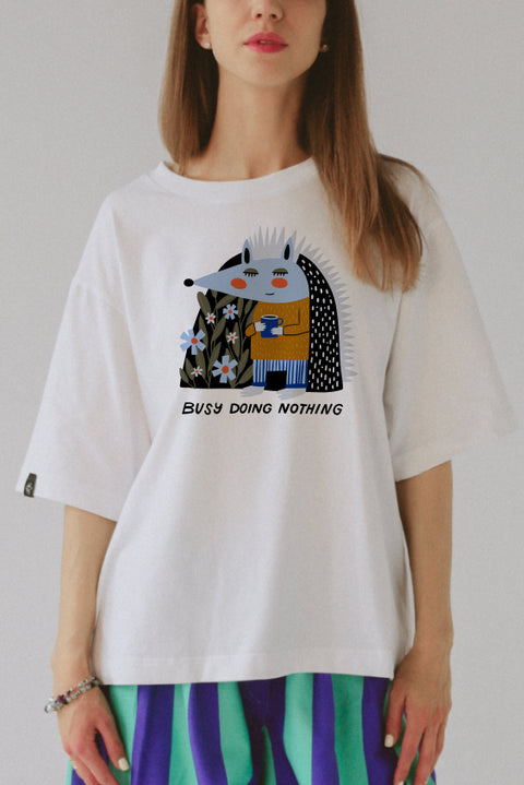 Oversize'owa koszulka "Busy doing nothing"