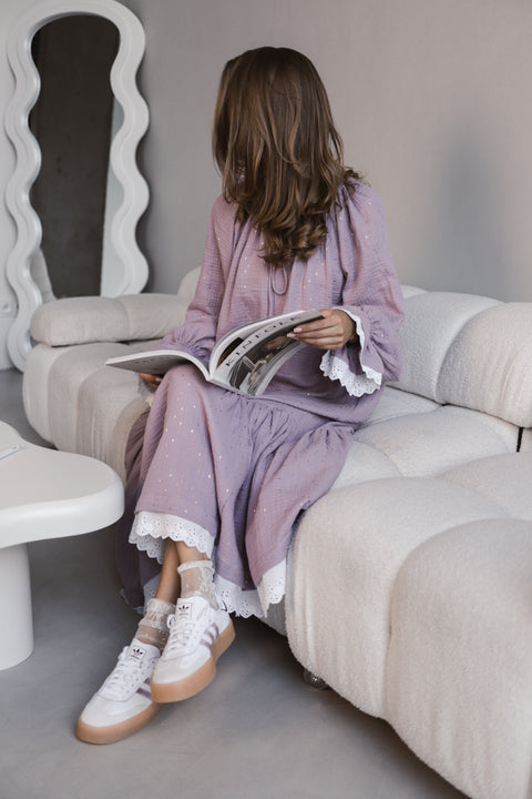 Sukienka Oversize z Podwójnej Gazy Bawełnianej z Angielską Koronką LILAC