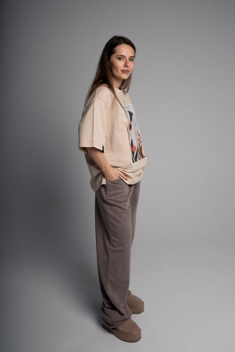 Футболка оверсайз унисекс "Love is a beautiful kind of fear"