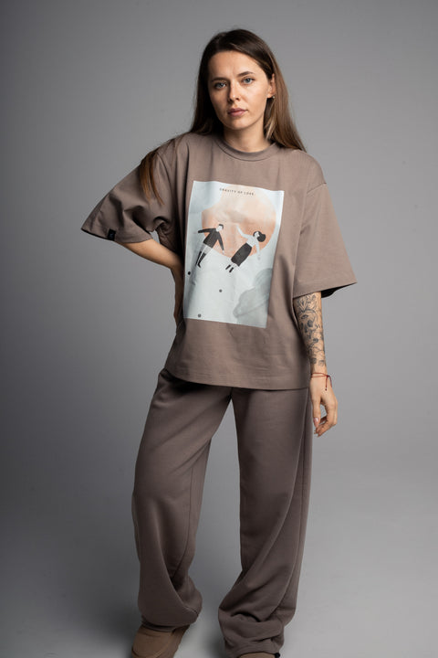 Футболка оверсайз унисекс "Gravity of Love"