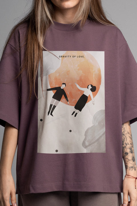 Футболка оверсайз унисекс "Gravity of Love"