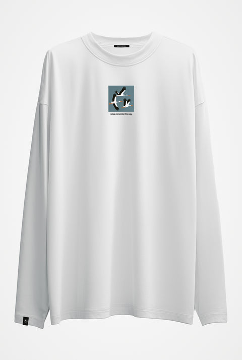 Лонгслив оверсайз "Wings remember the way"