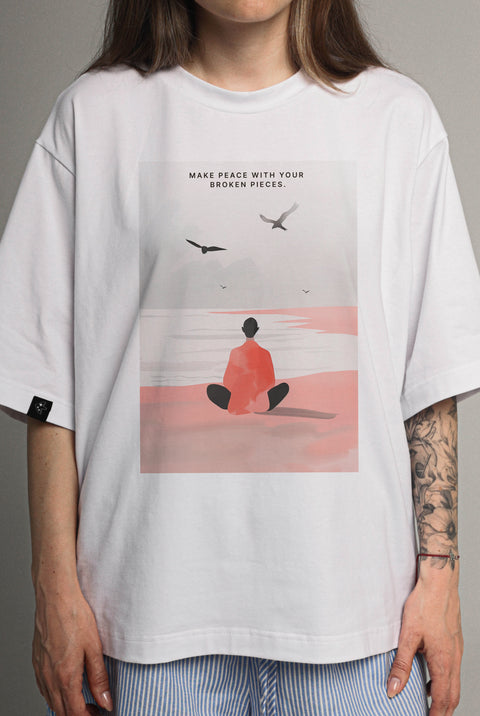 Футболка оверсайз унисекс "Make peace with your broken pieces"