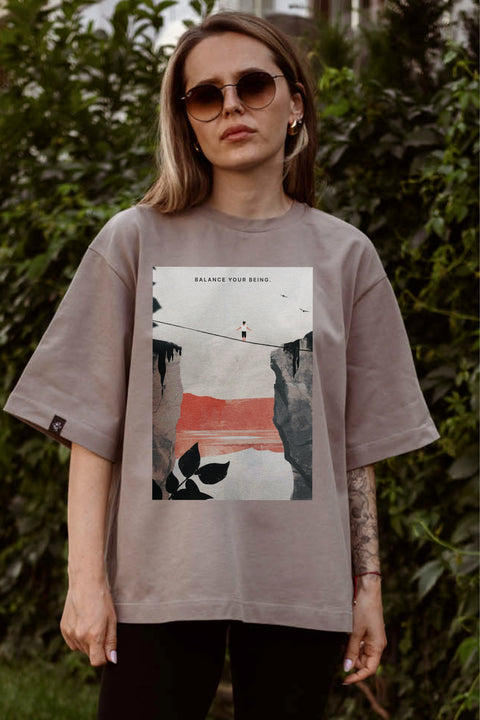 Oversized T-shirt "Balance Your Being"