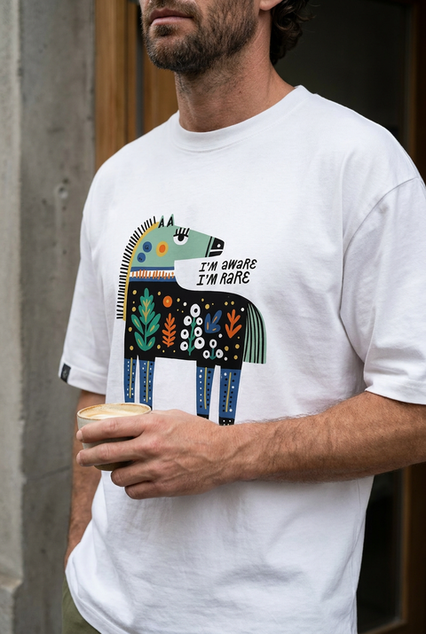 Oversized T-shirt "I'm aware I'm rare"