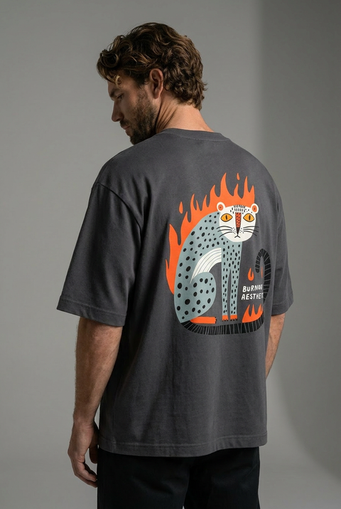 Oversize'owa koszulka "Burnout aesthetic"