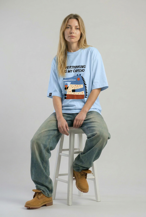 Oversize'owa koszulka "Overthinking is my cardio"