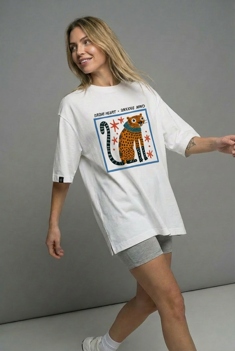Oversized T-shirt "Brave heart, anxious mind"