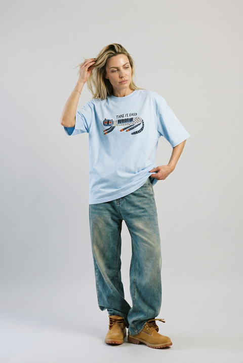 Oversize'owa koszulka "Take it easy"