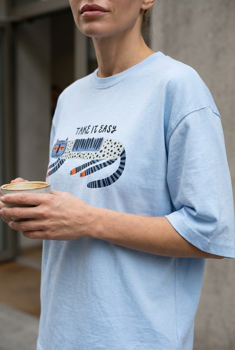 Oversize'owa koszulka "Take it easy"
