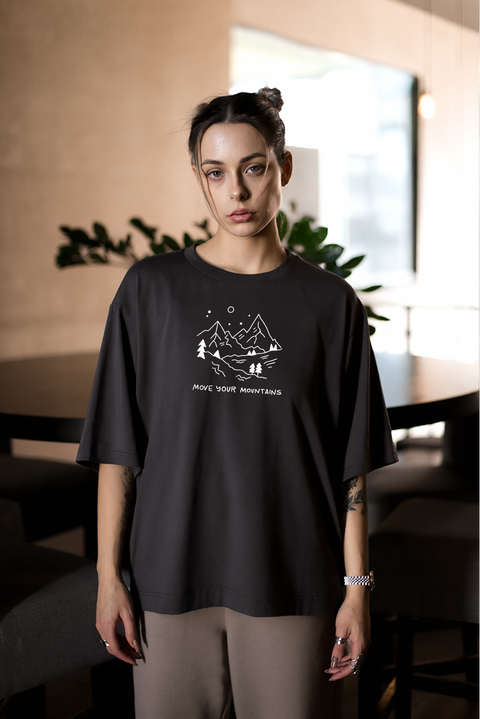 Oversized T-shirt "Move your mountains"