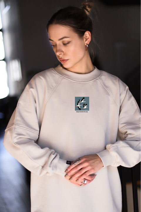 Sweatshirt "Wings remember the way"