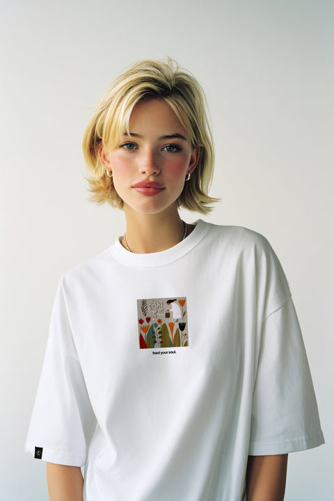 Oversized T-shirt "Feed your soul"