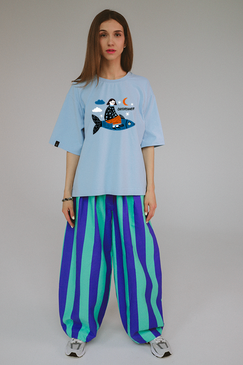 Oversize'owa koszulka "Daydreamer"