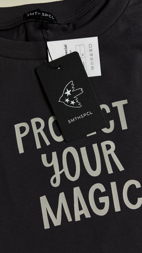 Oversized Long-Sleeve Shirt "Protect your magic"