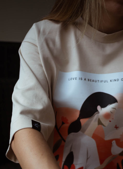 Oversized T-shirt "Love is a beautiful kind of fear"