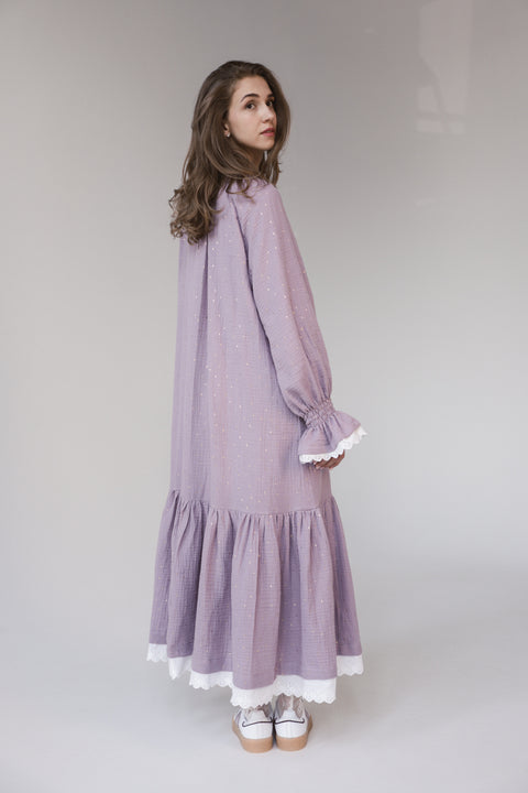 Sukienka Oversize z Podwójnej Gazy Bawełnianej z Angielską Koronką LILAC
