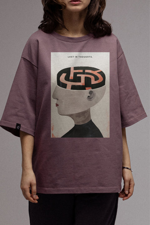 Oversized T-shirt "Lost in Thoughts"