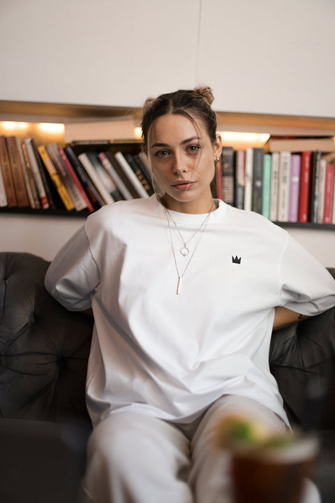Oversized T-shirt "Believe in magic"