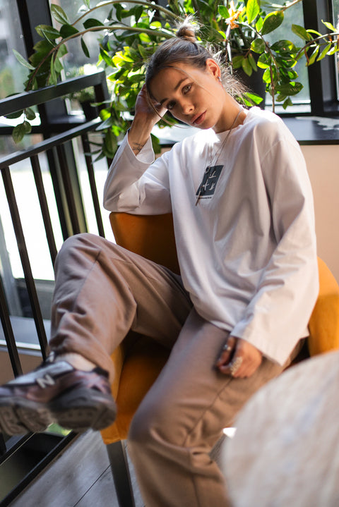 Oversized Long-Sleeve Shirt "Wings remember the way"