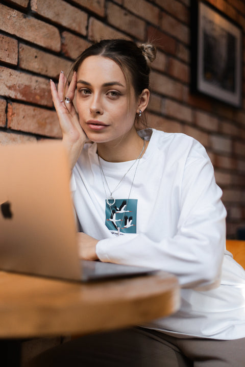 Oversized Long-Sleeve Shirt "Wings remember the way"