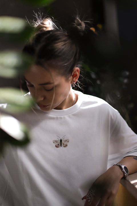 Oversized T-shirt "Moth"