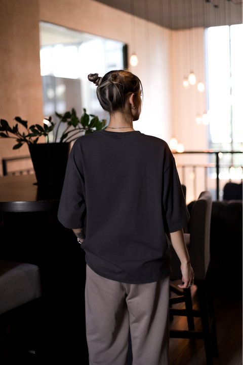 Oversized T-shirt "Surround yourself with people who push you to be your best self"