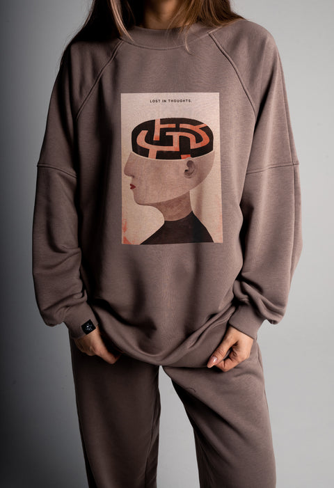 Sweatshirt "Lost in Thoughts"