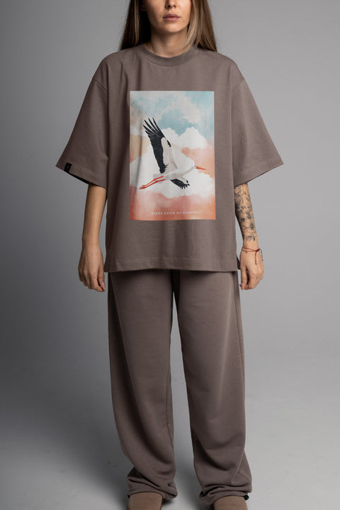 Oversized T-shirt "Birds know no borders"