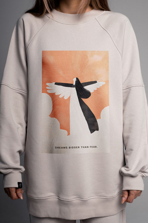 Sweatshirt "Dreams Bigger Than Fear"