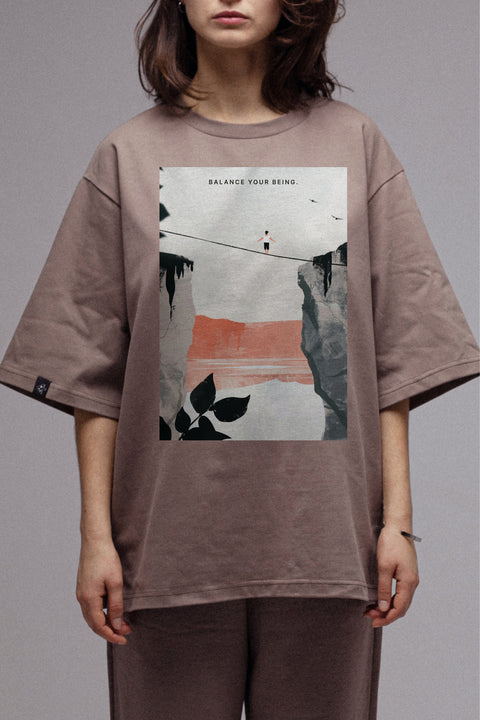 Oversized T-shirt "Balance Your Being"