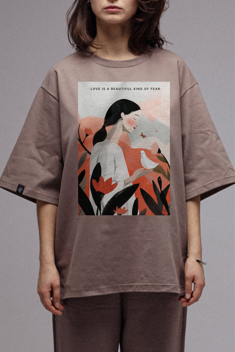 Oversized T-shirt "Love is a beautiful kind of fear"