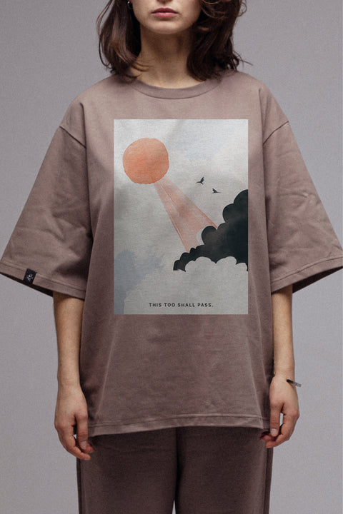 Oversize'owa koszulka "This Too Shall Pass" 