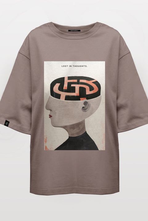 Oversized T-shirt "Lost in Thoughts"