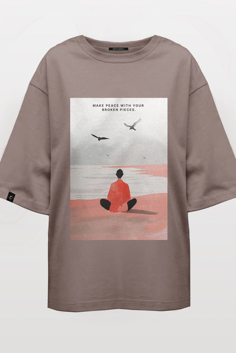 Oversized T-shirt "Make peace with your broken pieces"