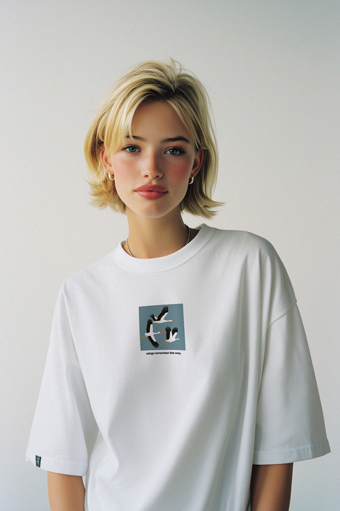Oversized T-shirt "Wings remember the way"