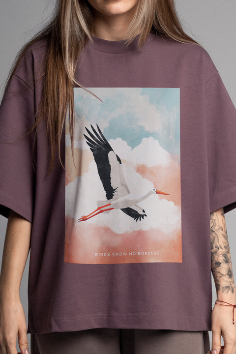 Oversized T-shirt "Birds know no borders"