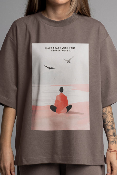 Oversized T-shirt "Make peace with your broken pieces"