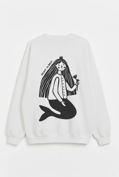 Sweatshirt "Believe in magic"