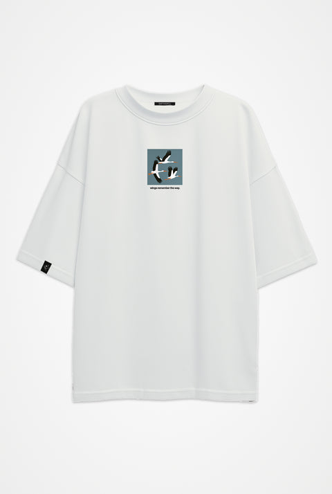 Oversize'owa koszulka "Wings remember the way"