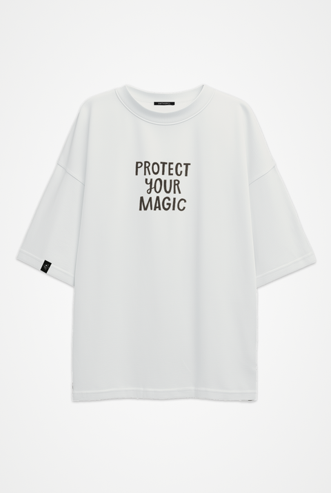 Oversized T-shirt "Protect your magic"