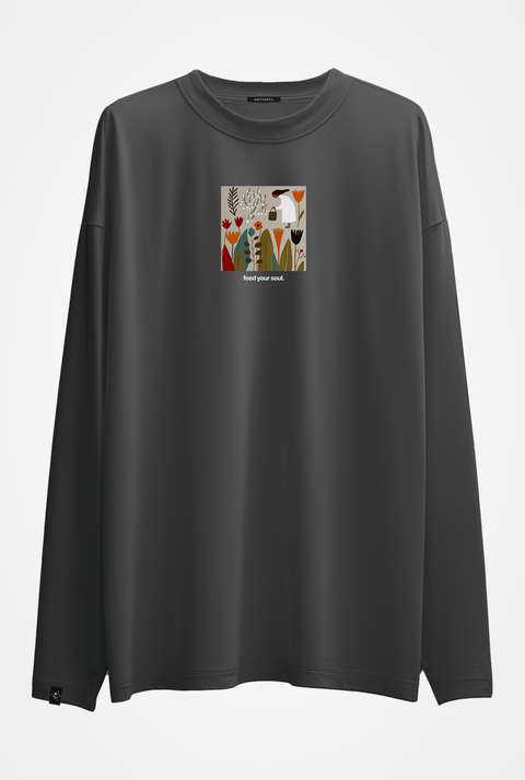 Oversized Long-Sleeve Shirt "Feed your soul"