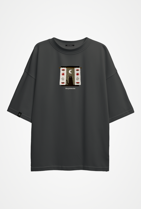 Oversized T-shirt "The protector"