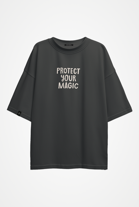Oversized T-shirt "Protect your magic"
