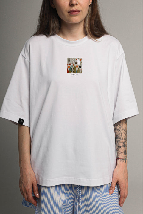 Oversized T-shirt "Feed your soul"